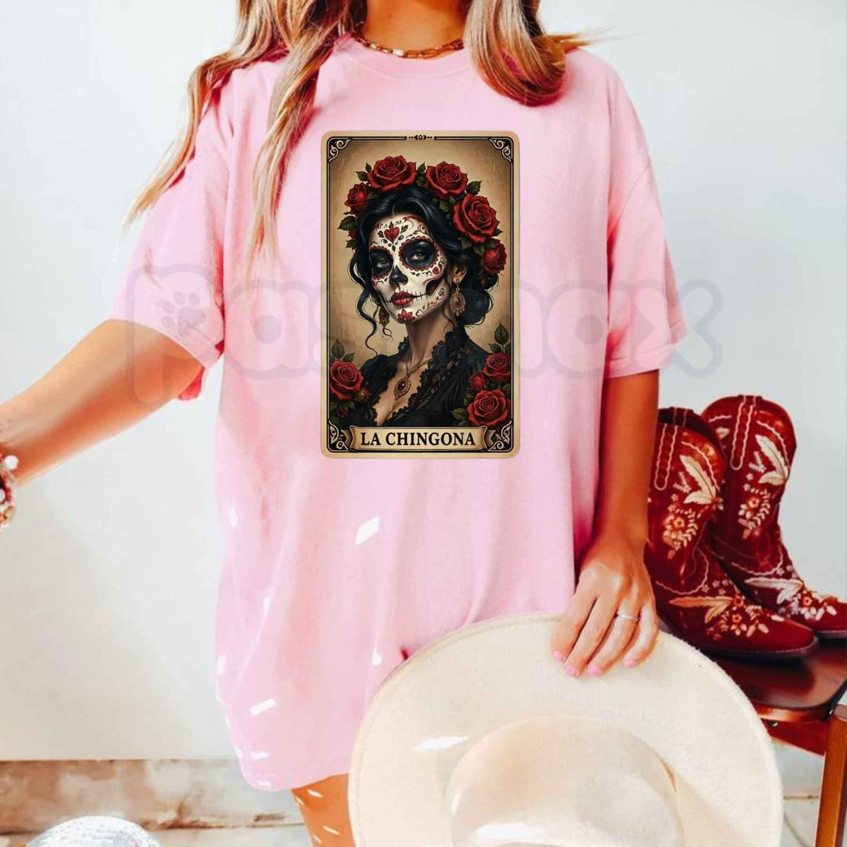 La Chingona Tarot Card Sugar Skull T-Shirt – Day Of The Dead Latina Pride Unisex Tee