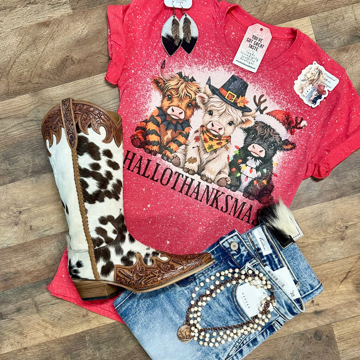 Cow HalloThanksMas | Fall Vibes Graphic T-Shirt