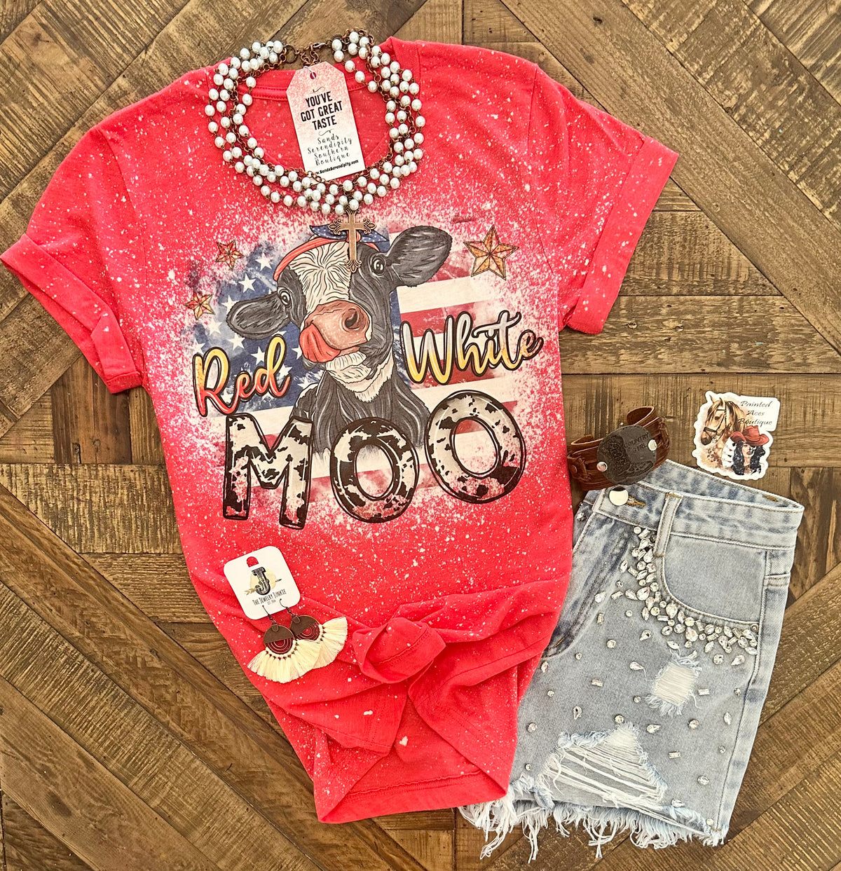 Red White & Moo | Patriotic Graphic T-Shirt