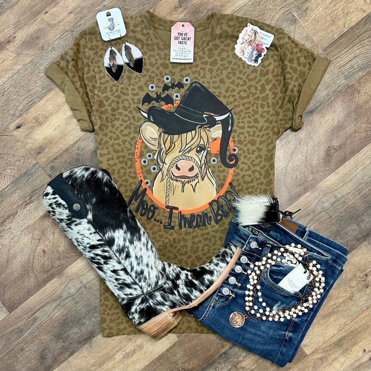 Moo I Mean Boo | Fall Vibes Graphic T-Shirt