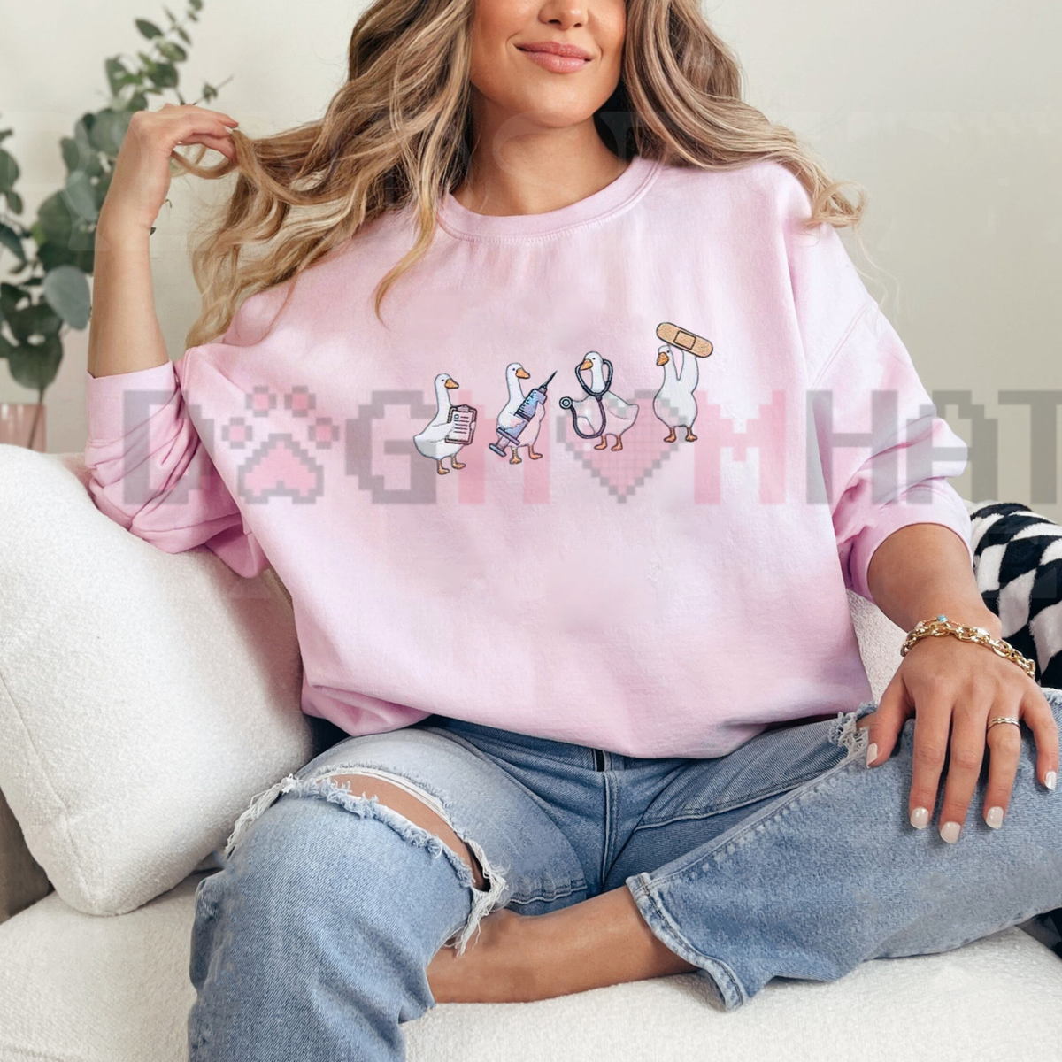 Healthcare Quacker Embroidery Pullover – Nurse Duck Cute Medical Crewneck