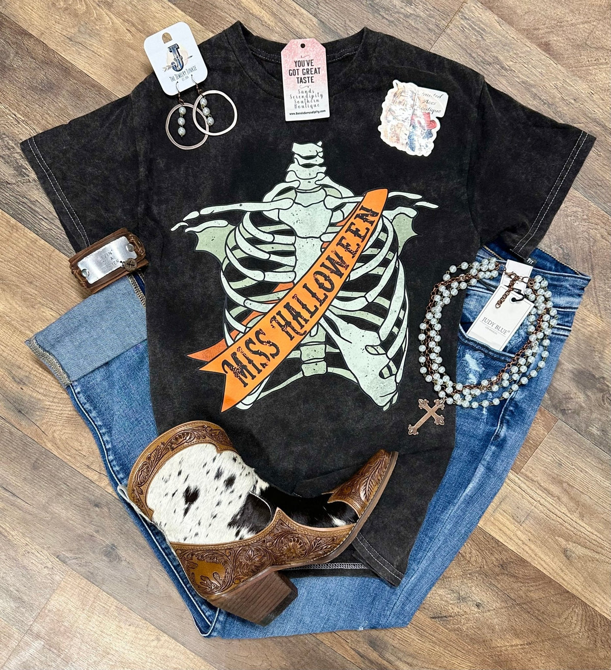 Miss Halloween | Fall Vibes Graphic T-Shirt